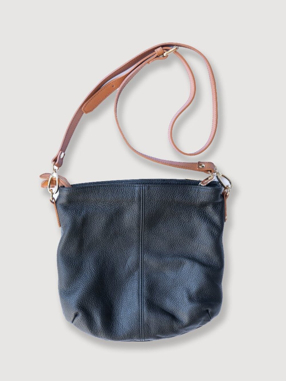 Valentina Classic Leather Shoulder Bag Purse Black Doubl Pocket Adjustable Strap